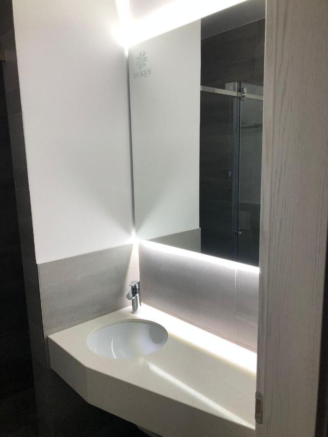 Dukes Albania Hotel Radhime Luaran gambar