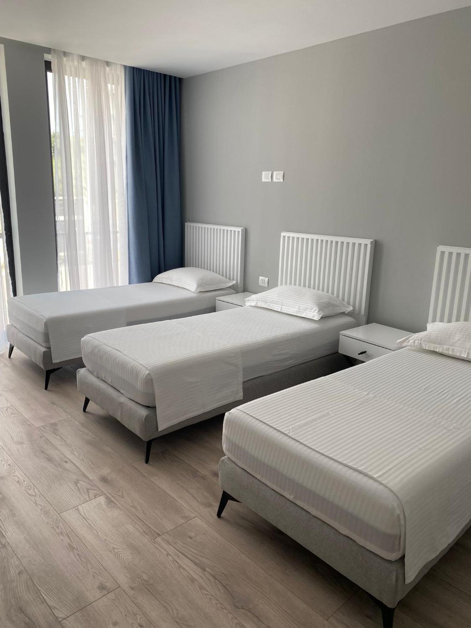 Dukes Albania Hotel Radhime Luaran gambar