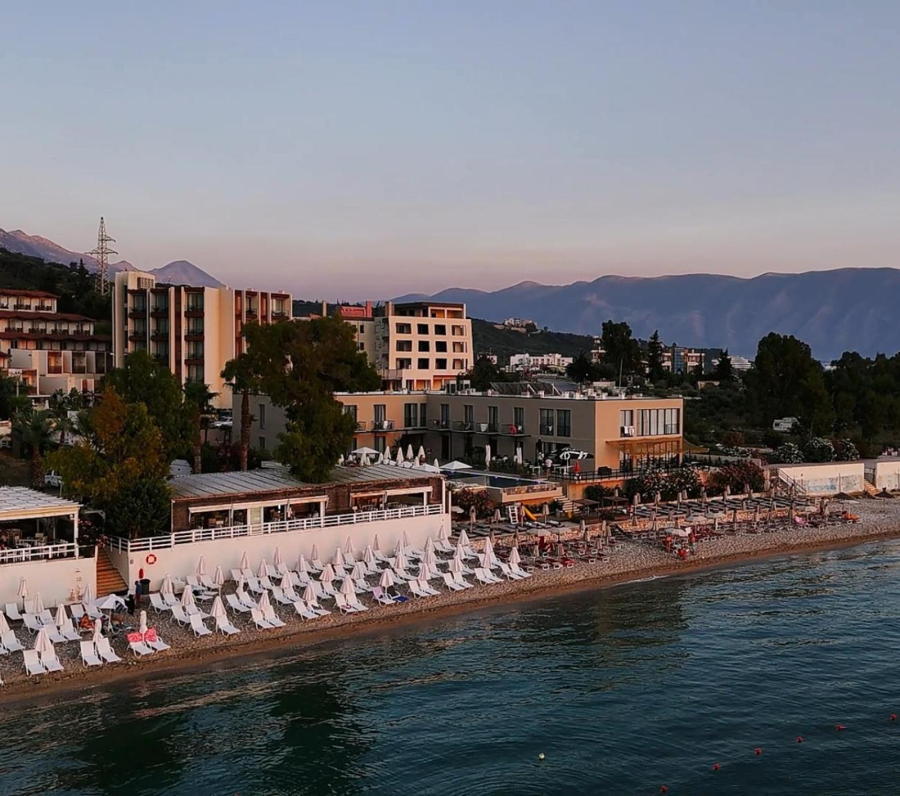 Dukes Albania Hotel Radhime Luaran gambar